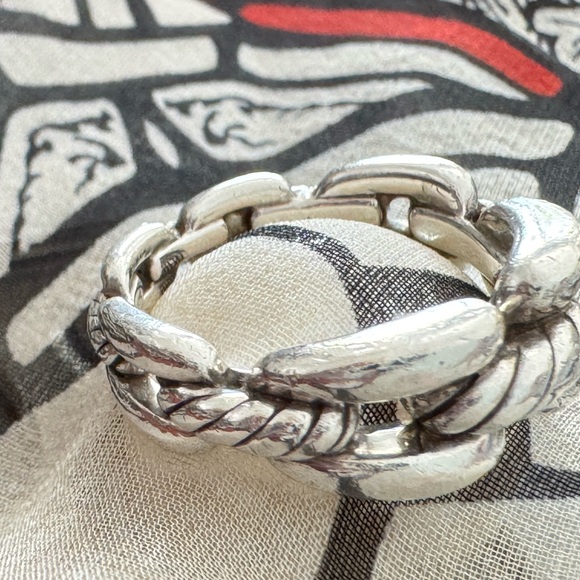David Yurman .925 Wellesley Link Ring  
Size 6 - Picture 7 of 10